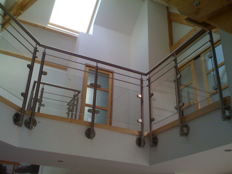 Hall d'entrée avec passerelle